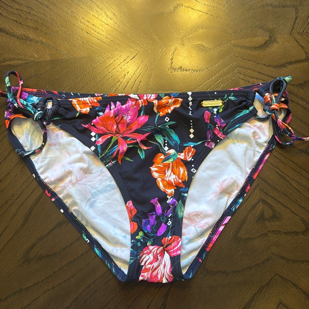2 for💲🔟 Sunseeker Bikini bottom